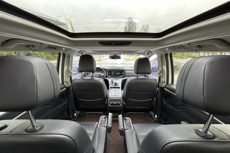 广汽传祺 传祺M8 2021款 领秀系列 390T 尊贵版中控内饰7004