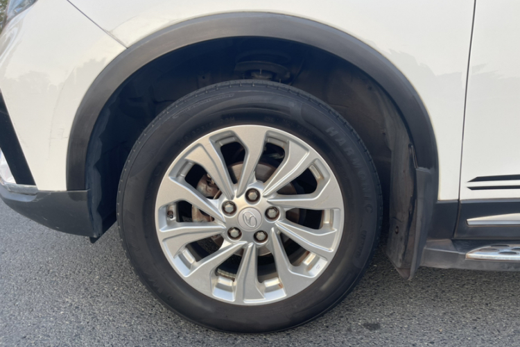 东南DX5 2019款 1.5T CVT豪华型车身外观6002