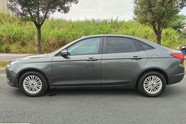 福特 福睿斯 2015款 1.5L 自动舒适型车身外观6001