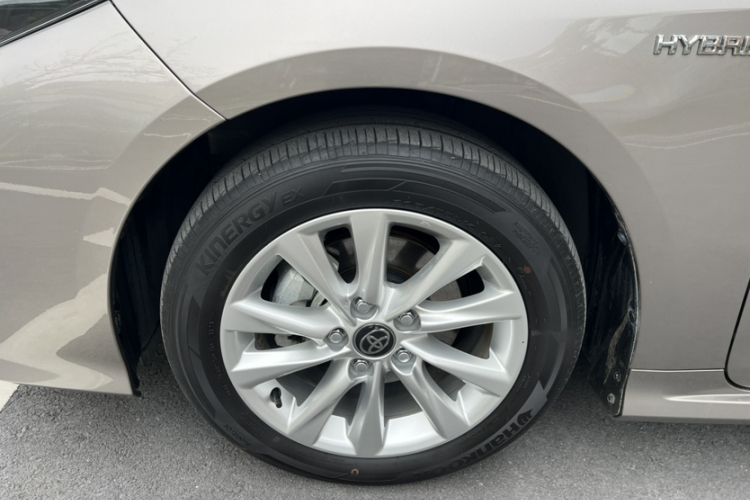 丰田 卡罗拉 2023款 1.8L 智能电混双擎 精英版车身外观6004