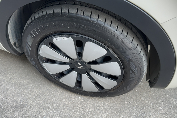 五菱汽车 五菱缤果 2023款 333km 灵犀互联+款车身外观6003