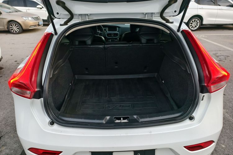 沃尔沃V40 2017款 T3 智逸版局部细节23