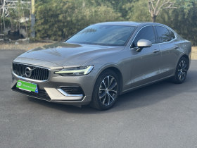 沃尔沃S60 2020款 T4 智逸豪华版