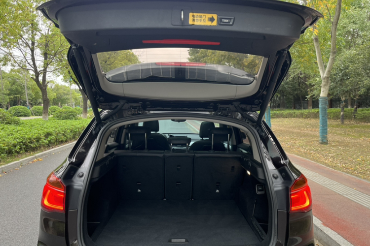 宝马X1 2016款 sDrive18Li 尊享型车身外观6004