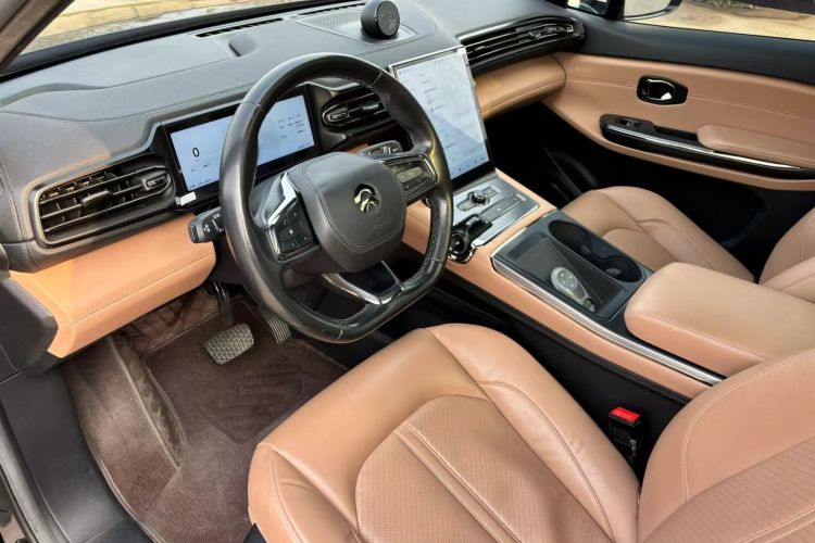 蔚来ES6 2022款 75kWh 运动版中控内饰7003