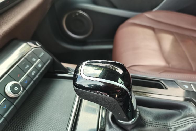 魏牌 VV7 2017款 2.0T 旗舰型中控内饰7001