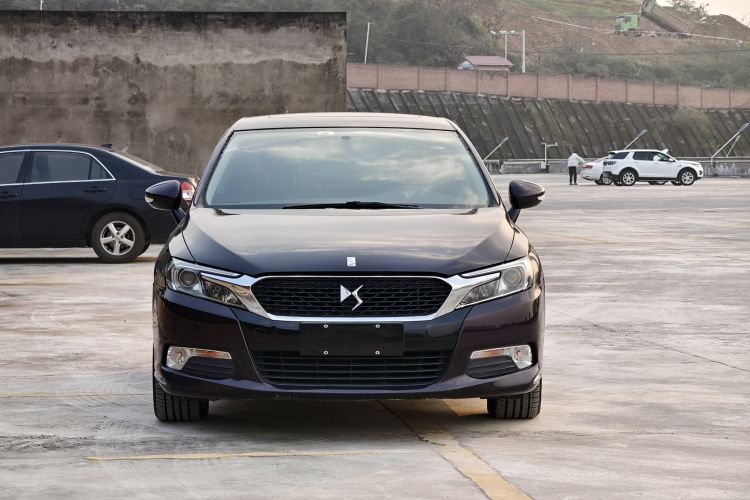 DS 5LS 2016款 1.6T 风尚版THP160车身外观6003