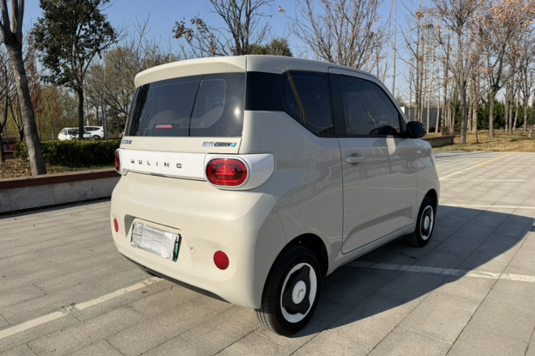 五菱汽车 宏光MINIEV 2024款 第三代 215km 青春版车身外观6005