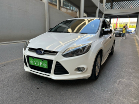 福特 福克斯 2012款 两厢 2.0L 自动豪华运动型