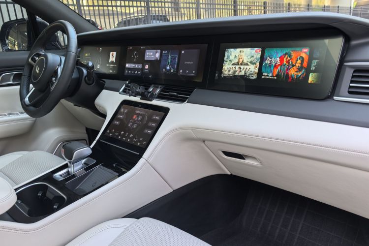 理想汽车 理想ONE 2021款 增程6座版中控内饰7002