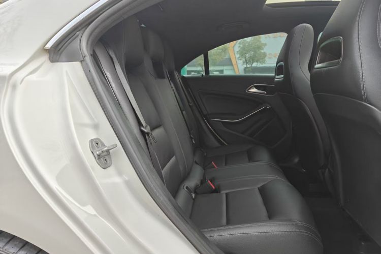 奔驰CLA 2016款 改款 CLA 200 时尚型中控内饰7003