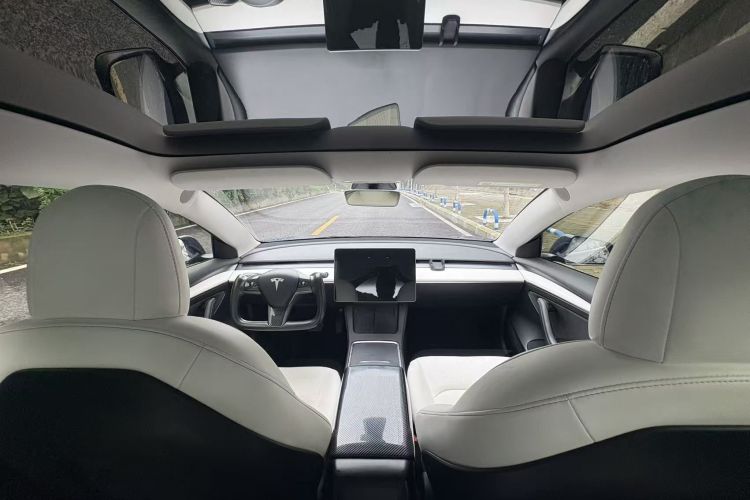 特斯拉 Model 3 2021款 标准续航后驱升级版 3D6中控内饰7005