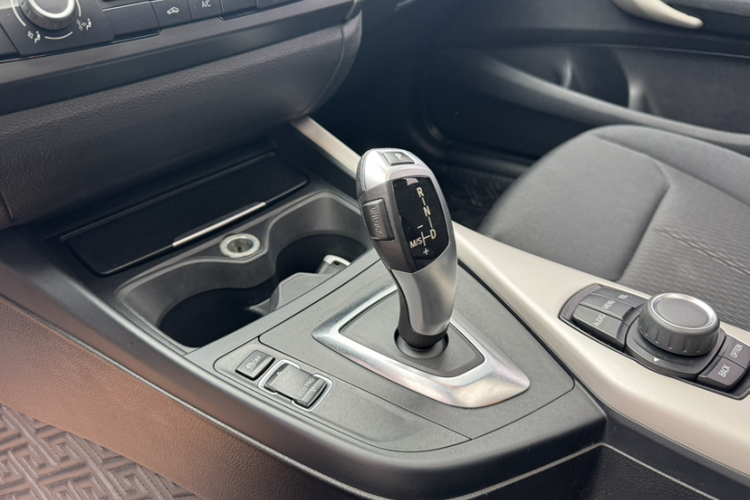 宝马1系(进口) 2013款 改款 116i 领先型中控内饰7006