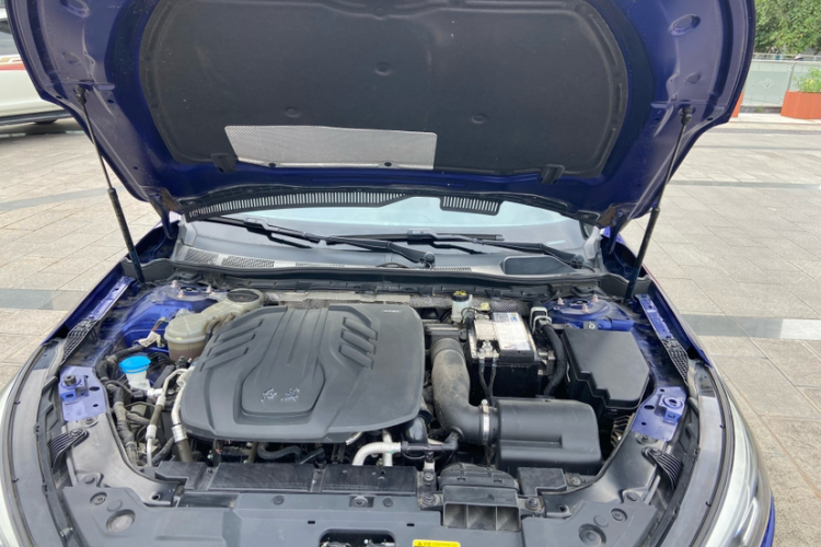 红旗H5 2020款 1.8T 自动智联旗享版中控内饰7007