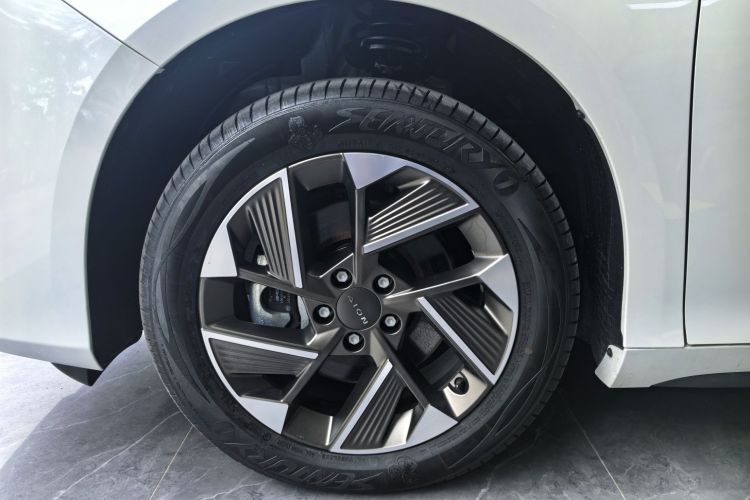 埃安 AION S Plus 2026款 豪华版车身外观6007