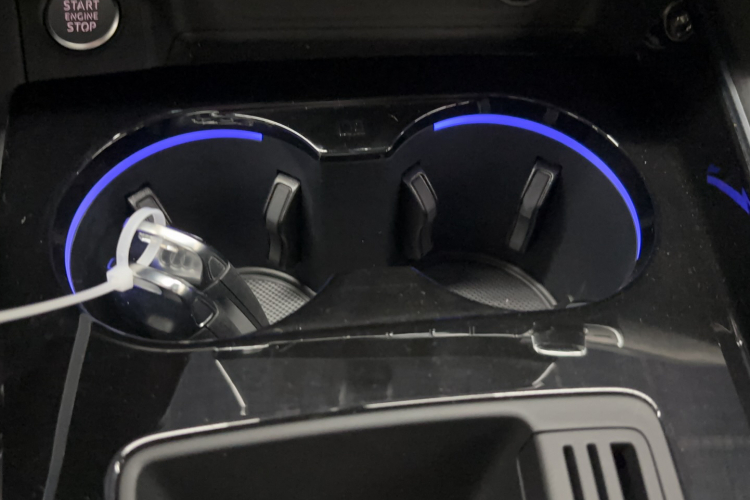 奥迪A4L 2024款 40 TFSI 豪华动感型中控内饰7006