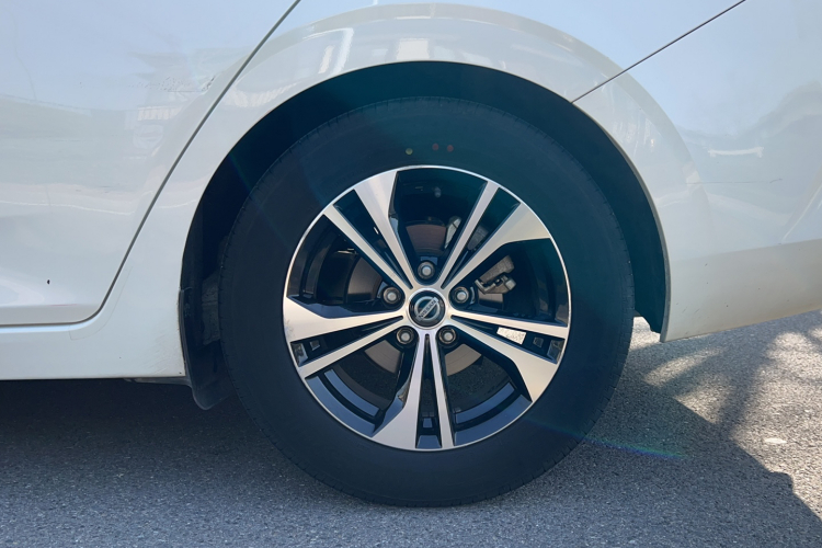 日产 轩逸 2021款 1.6L XL CVT悦享版局部细节9005