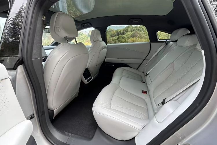 小鹏P7+ 2024款 长续航 Max中控内饰7003