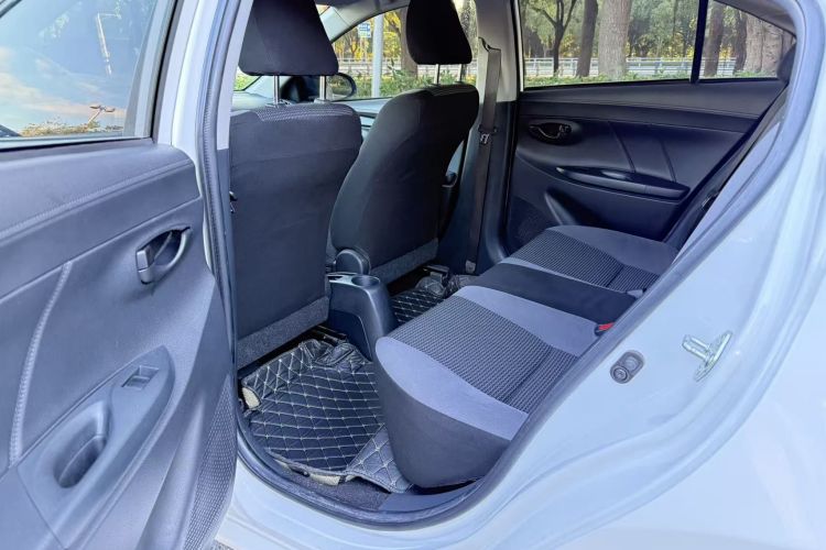 丰田 威驰 2021款 1.5L CVT创行版中控内饰7006