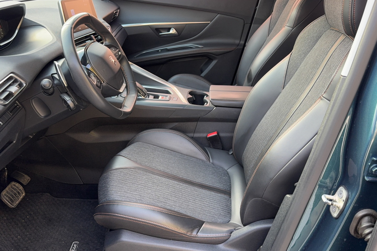 标致5008 2017款 350THP 7座精英版局部细节19