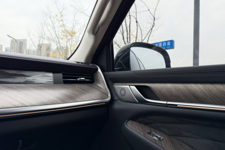 坦克500 2022款 3.0T 运动版 造境型 5座中控内饰7008