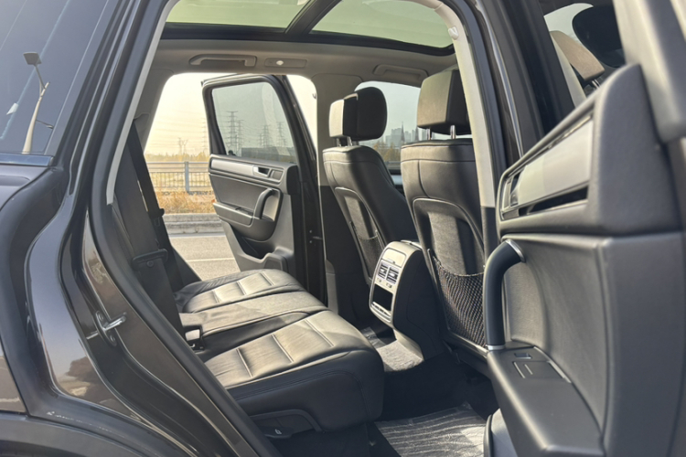 大众 途锐 2016款 3.0TSI 标配型局部细节22