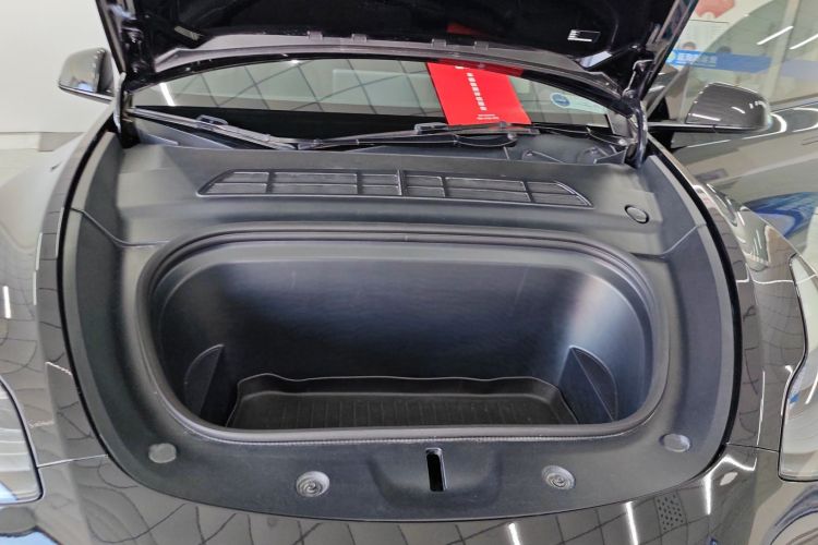 特斯拉 Model Y 2022款 后轮驱动版中控内饰7009