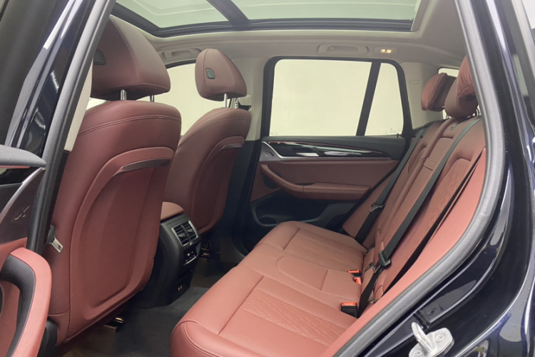 宝马X3 2022款 改款 xDrive25i M运动套装中控内饰7003