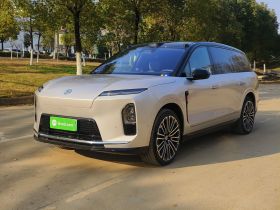 蔚来ES8 2026款 六座行政签名版