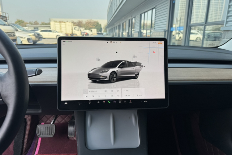 特斯拉 Model 3 2022款 后轮驱动版中控内饰7007
