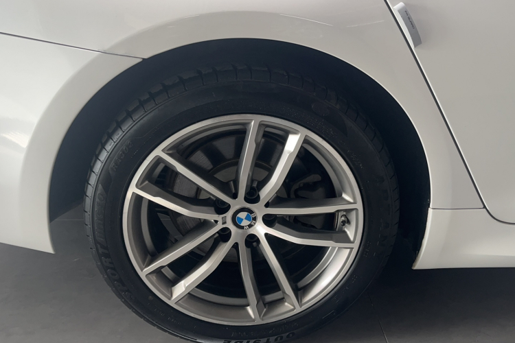 宝马5系 2019款 改款 525Li M运动套装车身外观6004