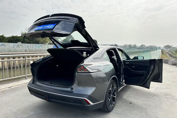 深蓝汽车 深蓝SL03 2023款 200Max增程版车身外观6007