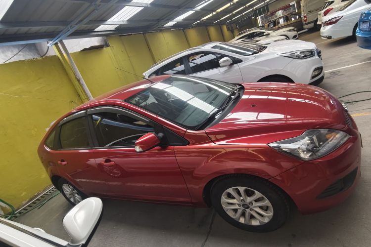 福特 福克斯 2013款 两厢经典 1.8L 自动基本型车身外观6003