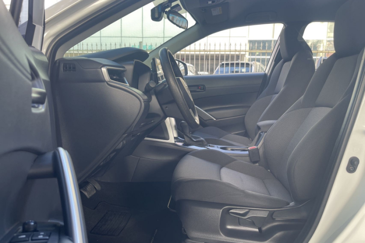 丰田 锋兰达 2023款 2.0L CVT精英版局部细节19