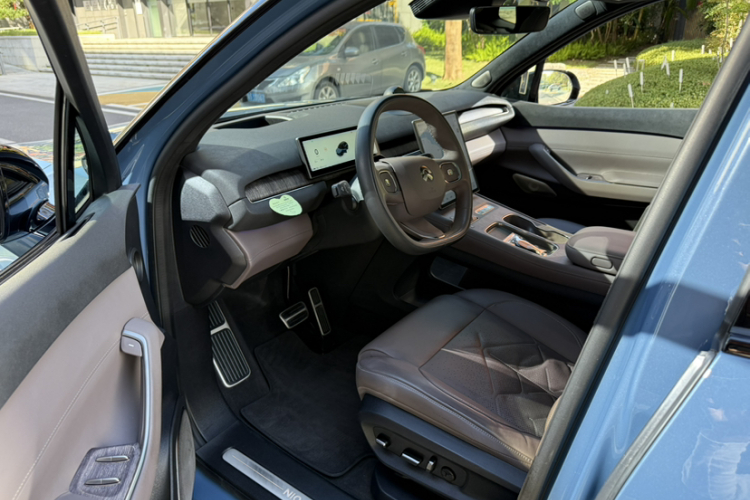 蔚来ES7 2022款 100kWh 首发版中控内饰7002