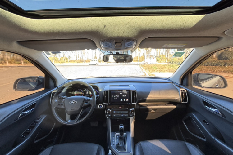 北京现代ix35 2018款 2.0L 自动两驱智勇·畅享版中控内饰7001