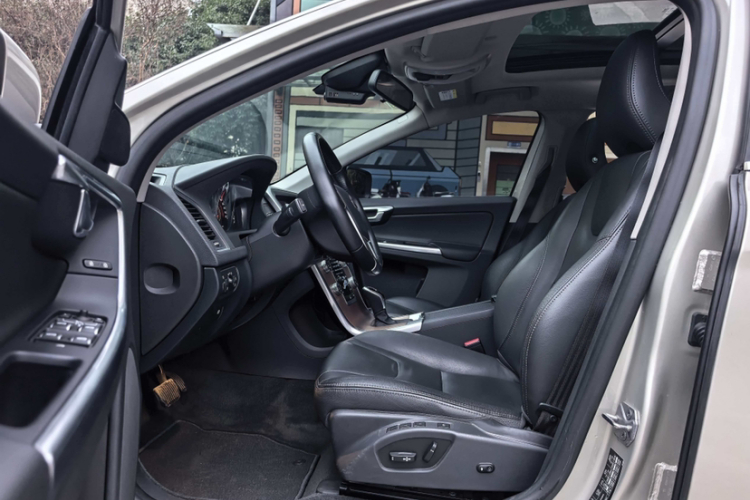 沃尔沃XC60 2017款 T5 智进升级版中控内饰7005