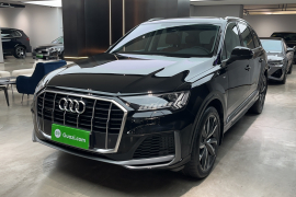 奥迪Q7 2023款 55 TFSI quattro S line运动型