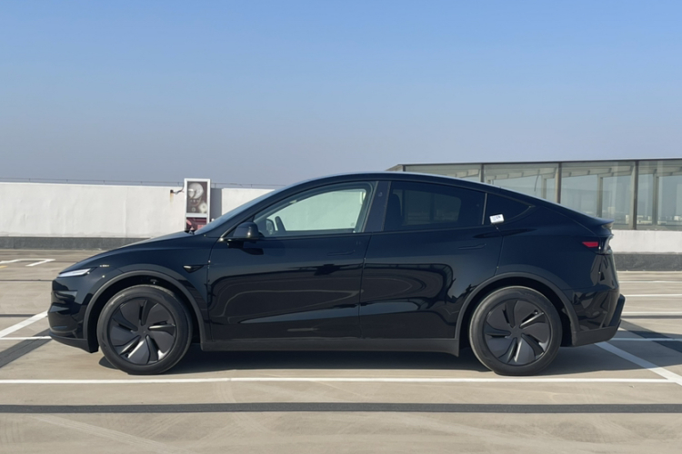 特斯拉 Model Y 2025款 后轮驱动版车身外观6003