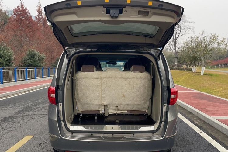 别克GL8 2017款 25S 舒适型 国V局部细节23