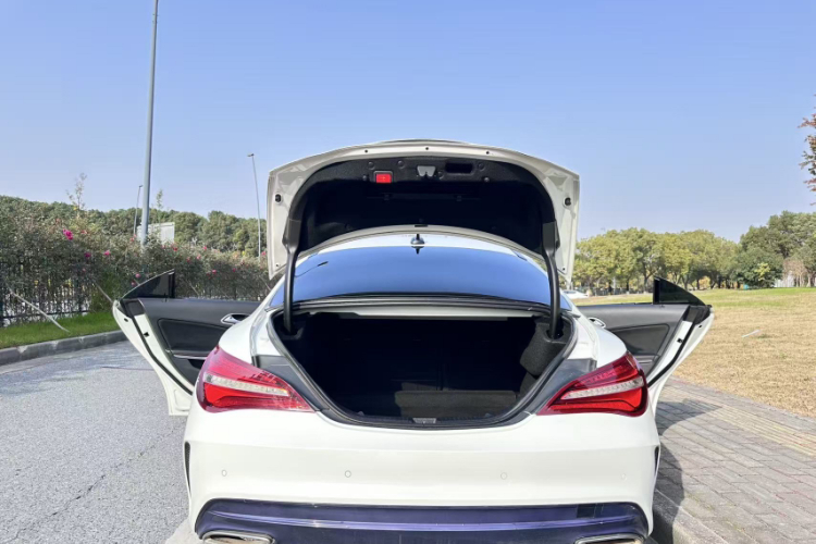 奔驰CLA 2016款 改款 CLA 220 4MATIC局部细节23