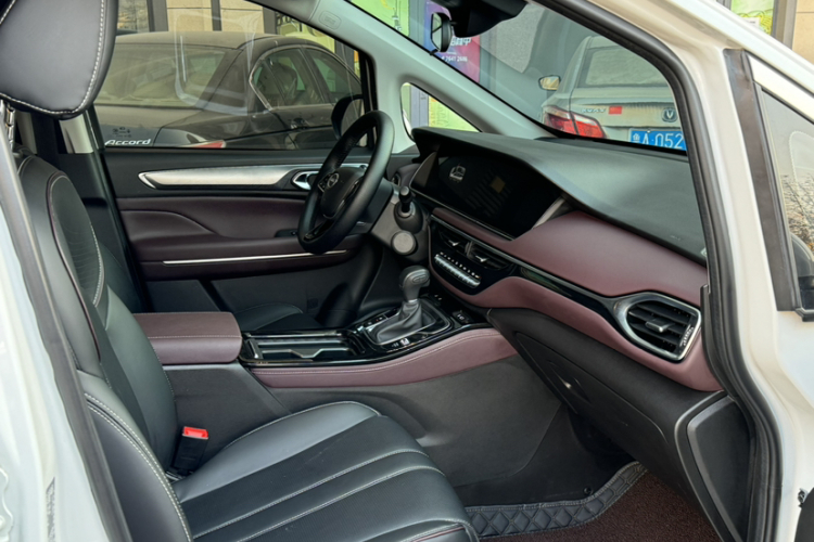 广汽传祺 传祺M6 2023款 PRO 270T DCT尊享版中控内饰7008