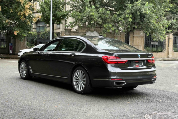 宝马7系 2016款 740Li 领先型车身外观6003