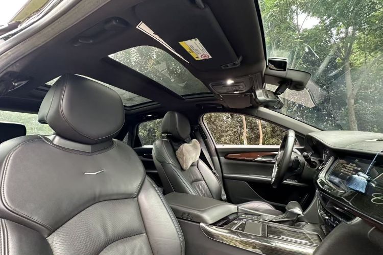 凯迪拉克CT6 2017款 28T 精英型中控内饰7013