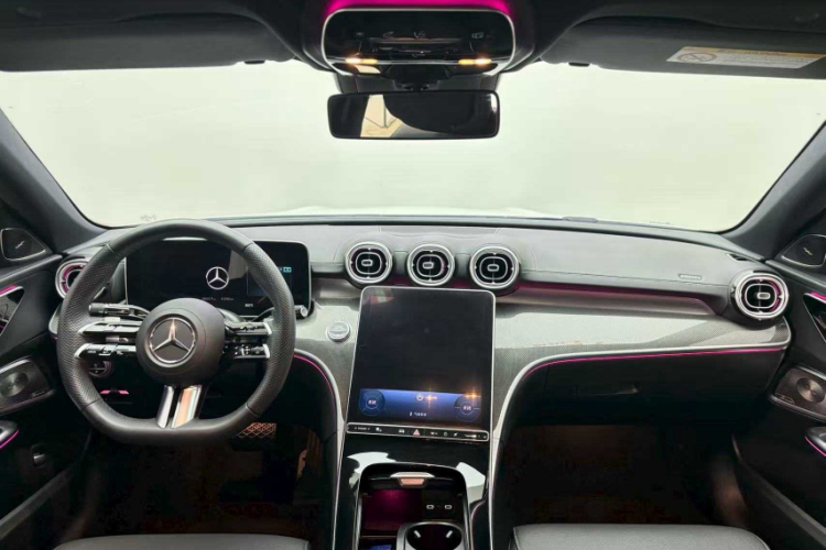 奔驰C级 2023款 改款 C 260 L 皓夜运动版中控内饰7003