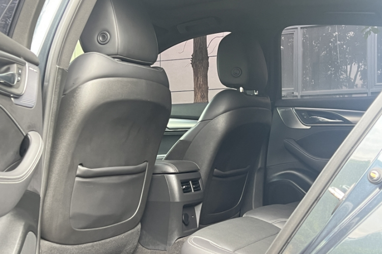 凯迪拉克CT5 2020款 改款 28T 豪华型中控内饰7004