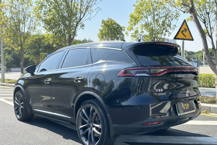 比亚迪 唐新能源 2018款 DM 2.0T 全时四驱智联创享型 7座 国V车身外观6001