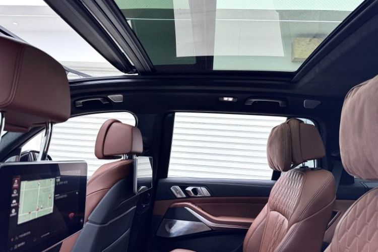 宝马X7 2019款 xDrive40i 行政型M运动套装中控内饰7008