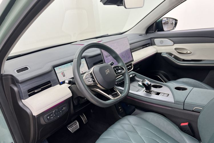 捷途山海L9 2024款 1.5TD 2DHT Pro 7座中控内饰7008