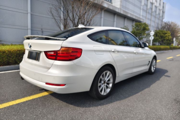 宝马3系GT 2013款 320i 领先型车身外观6005